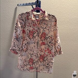 Chico's Floral button up quarter length sleeve linen Blouse. Size 0